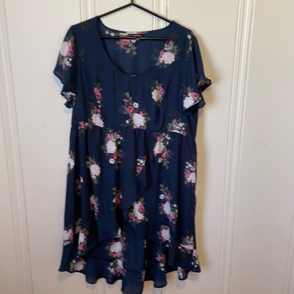 TORRID 0 Plus Size Lexie Navy Floral Georgette Babydoll Tunic Blue Boho Sheer